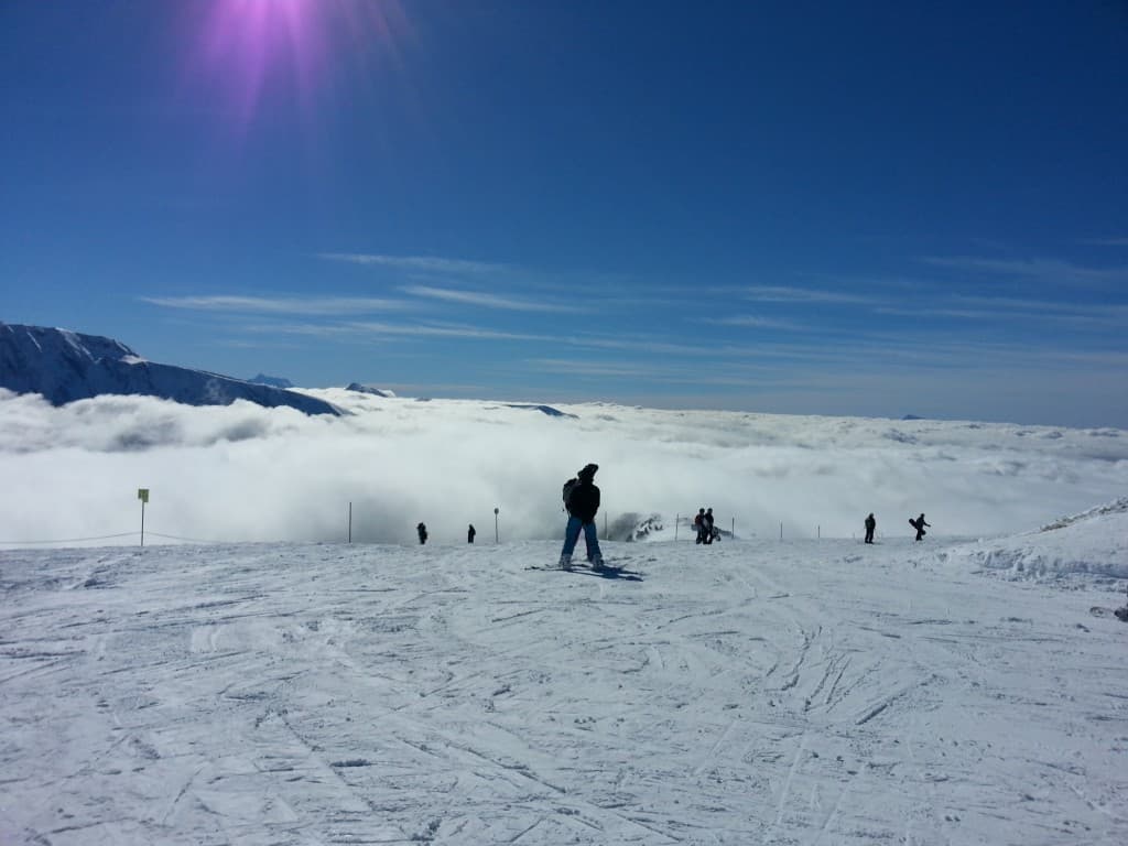 Soleil sur la mer de nuages