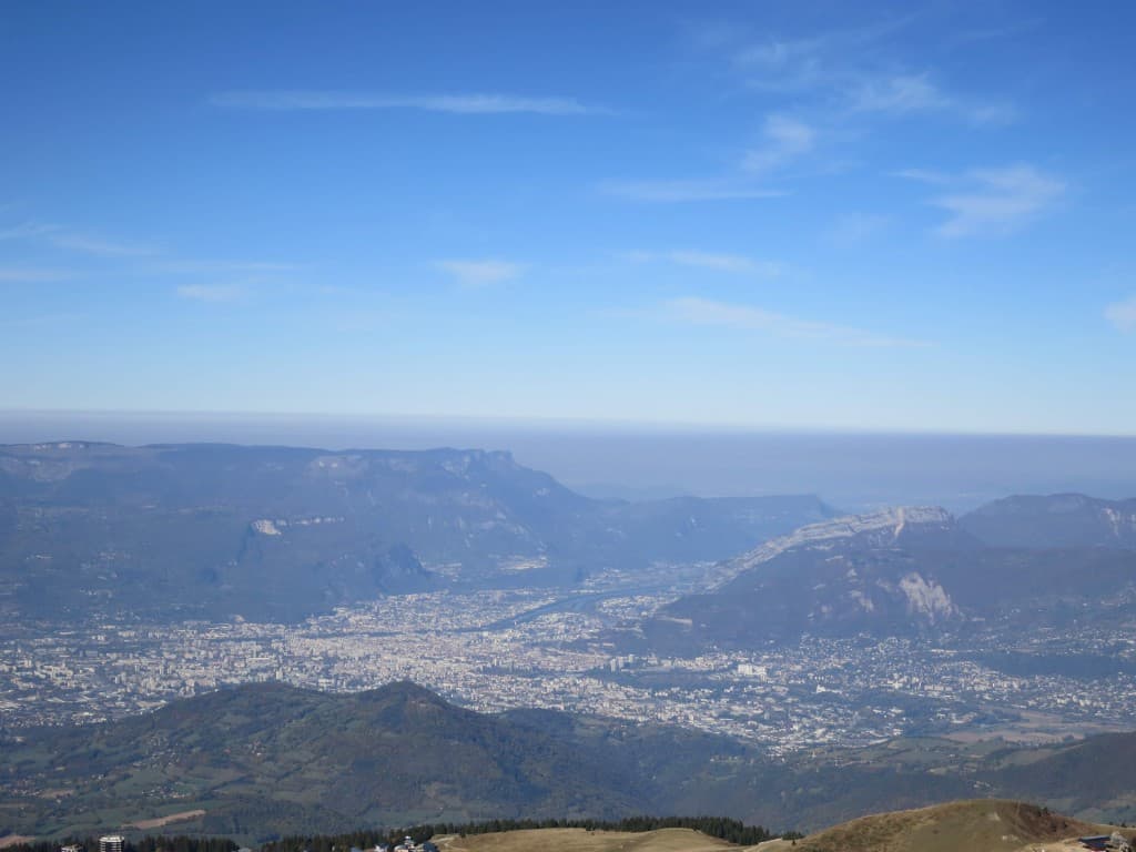 Brume ou pollution au loin ?? A.P.