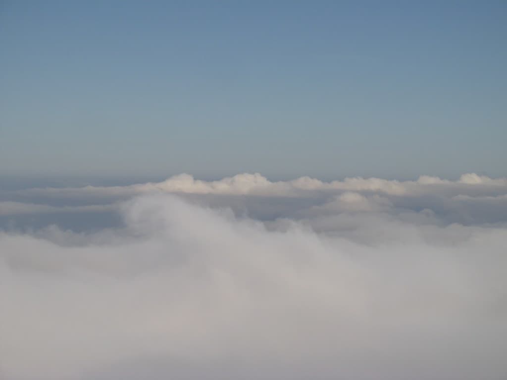 Au dessus des nuages