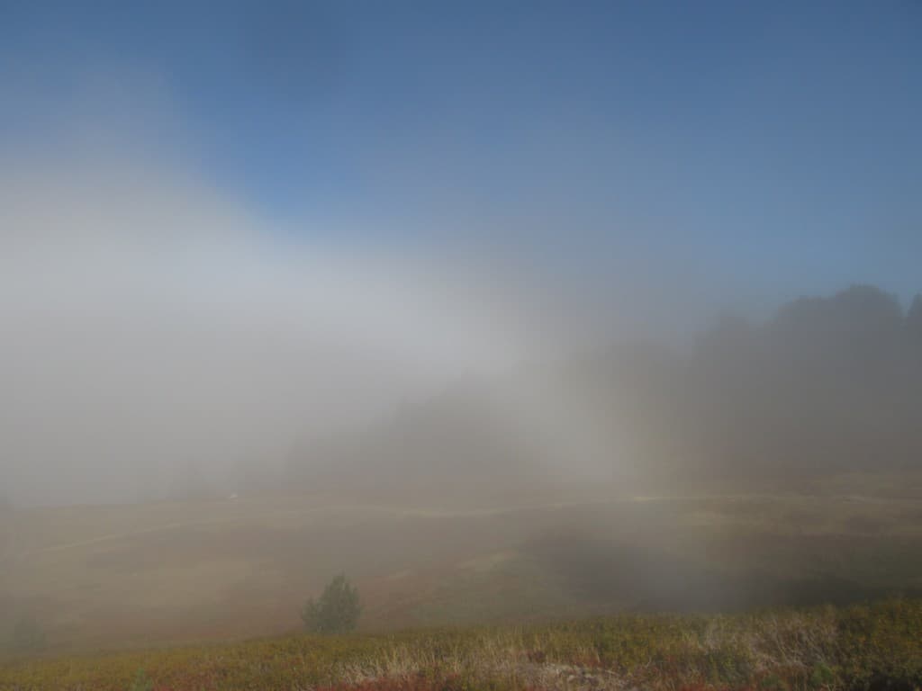 en sortant des nuages