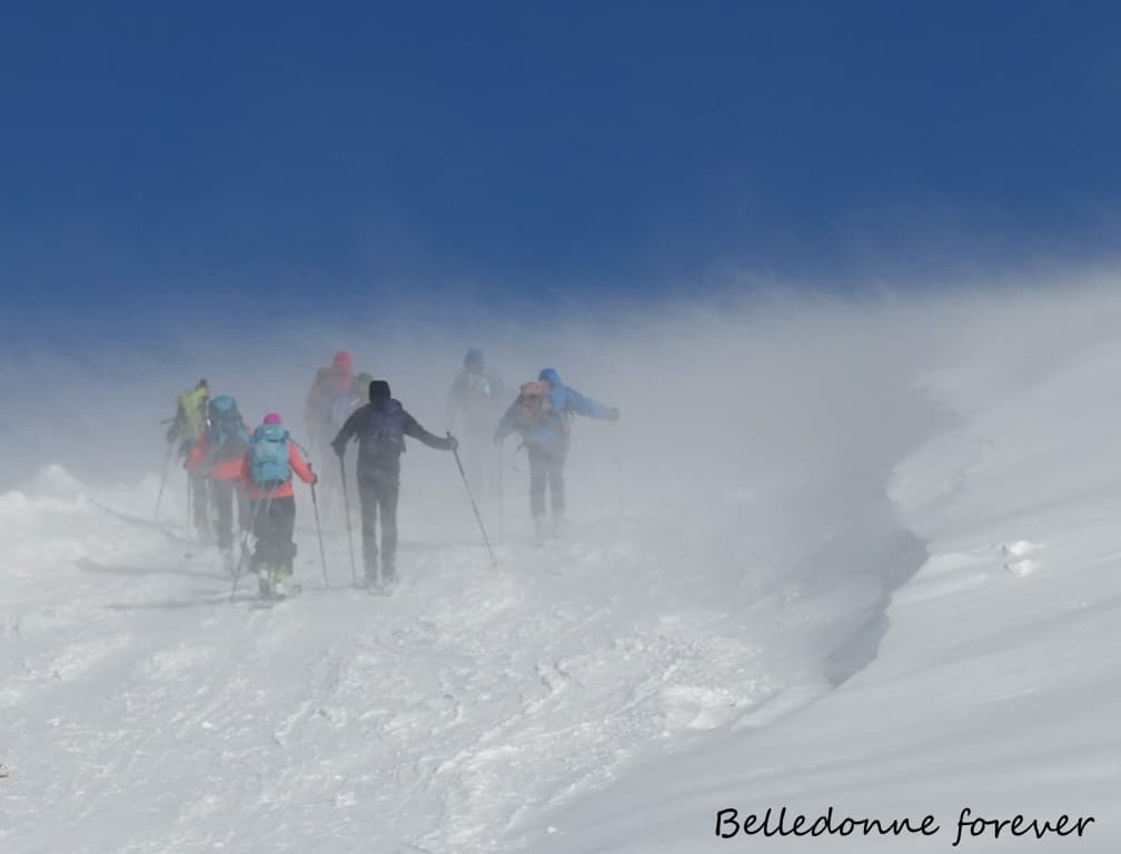 Gros transport de neige par le vent A.P.