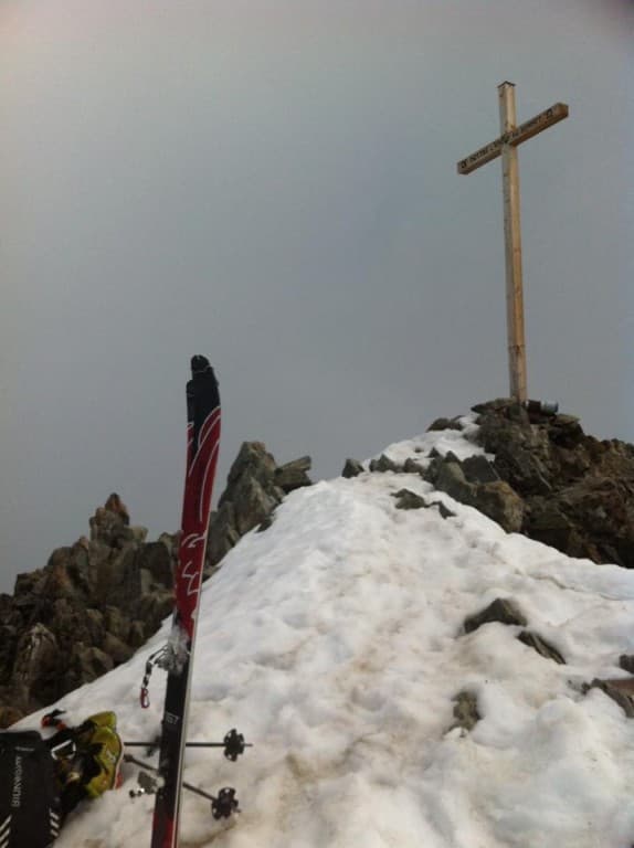 Croix de belledone a midi en ski