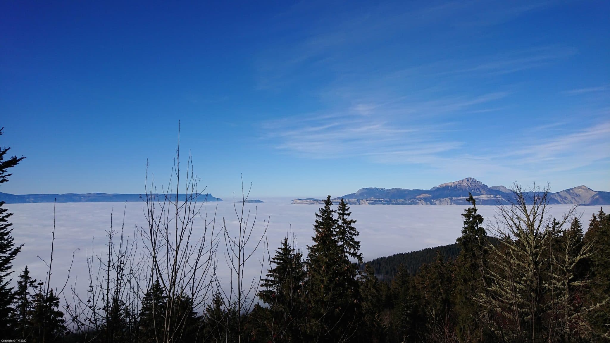 Grenoble sous les nuages