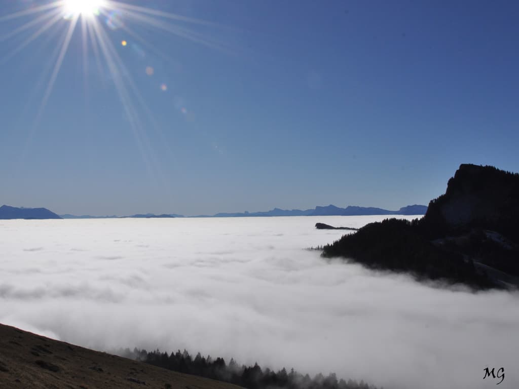 Soleil sur mer de nuages dans le massif de la Chartreuse !!!