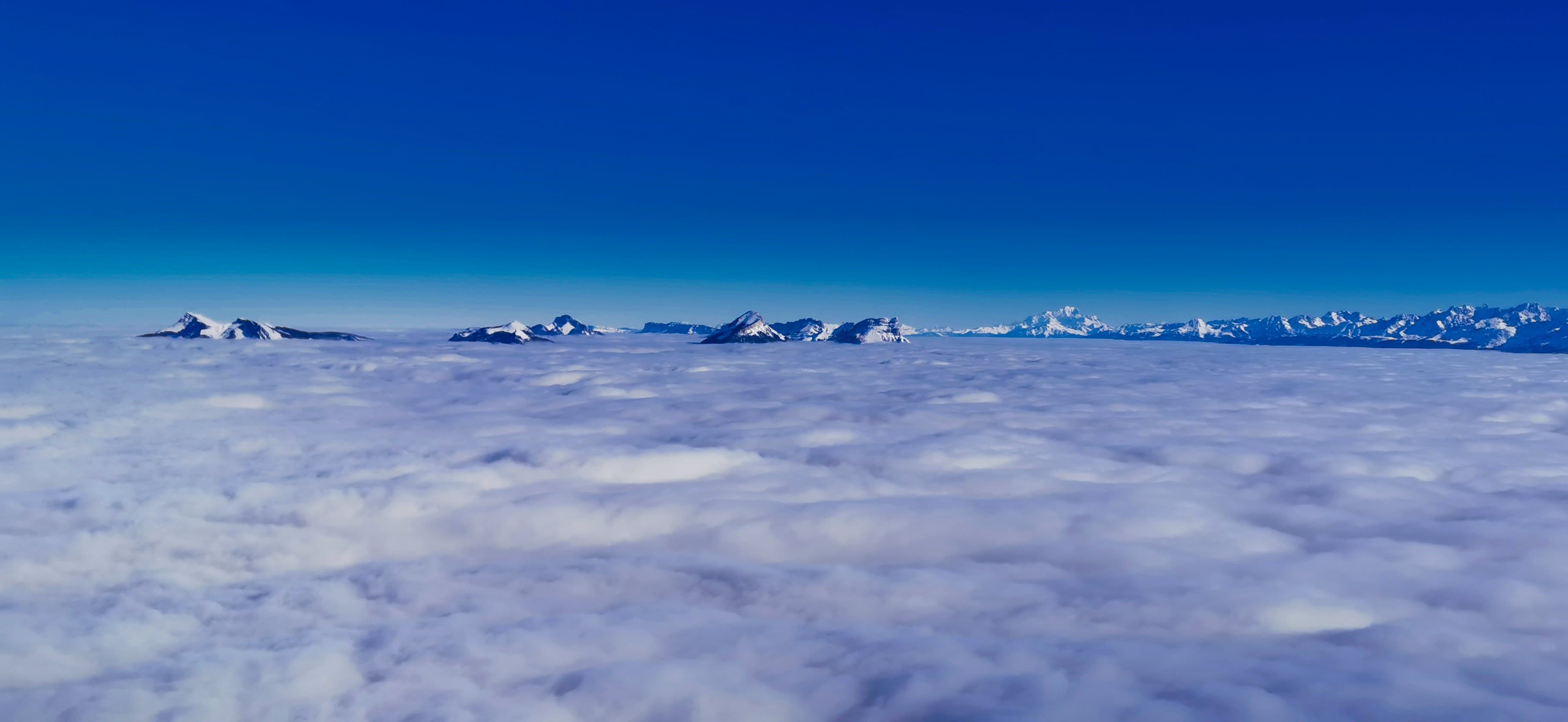 Chartreuse,Mont-Blanc,Belledonne au dessus d'un océan de nuages