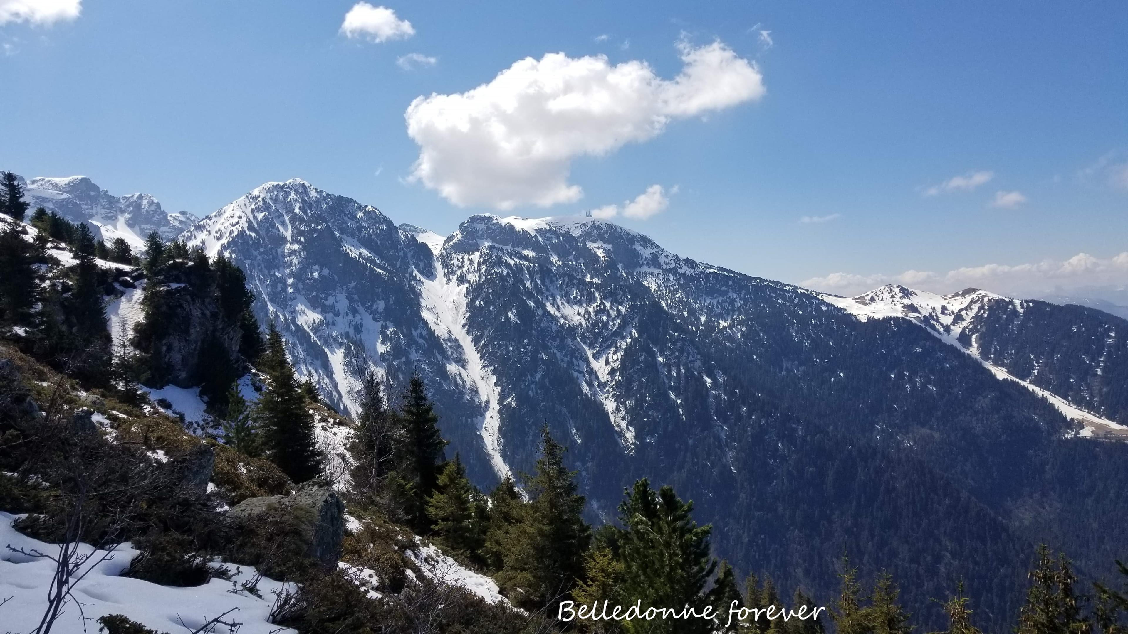 Vue sur le nord  de chamrousse et le bas de casserousse A.P