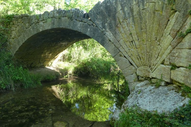pont à la coquille sur l'Aiguebrun