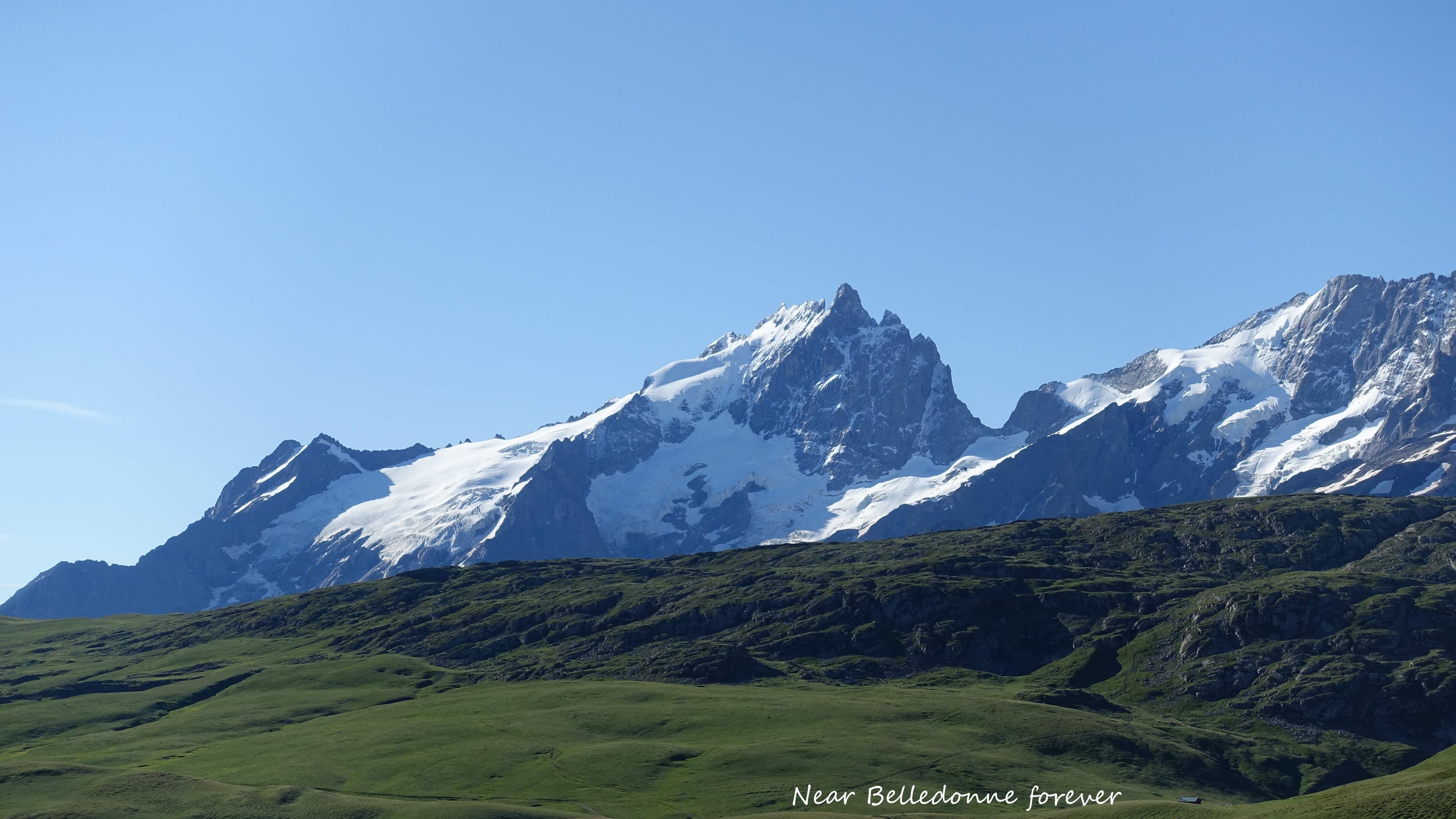 La Meije à 3 983 m enfin du soleil A.P.