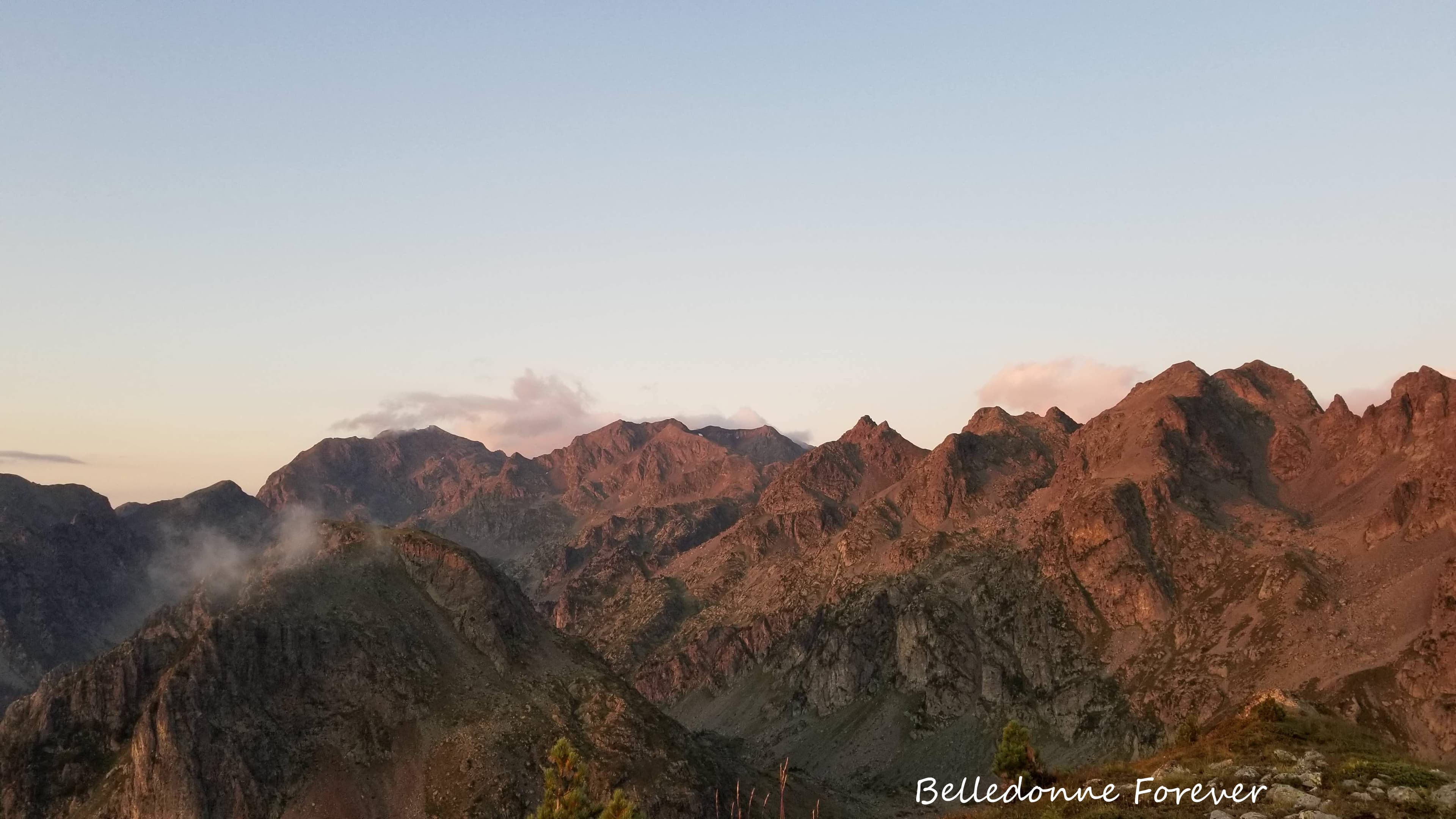 Coucher se soleil sur le sud Belledonne ciel dégagé A.P