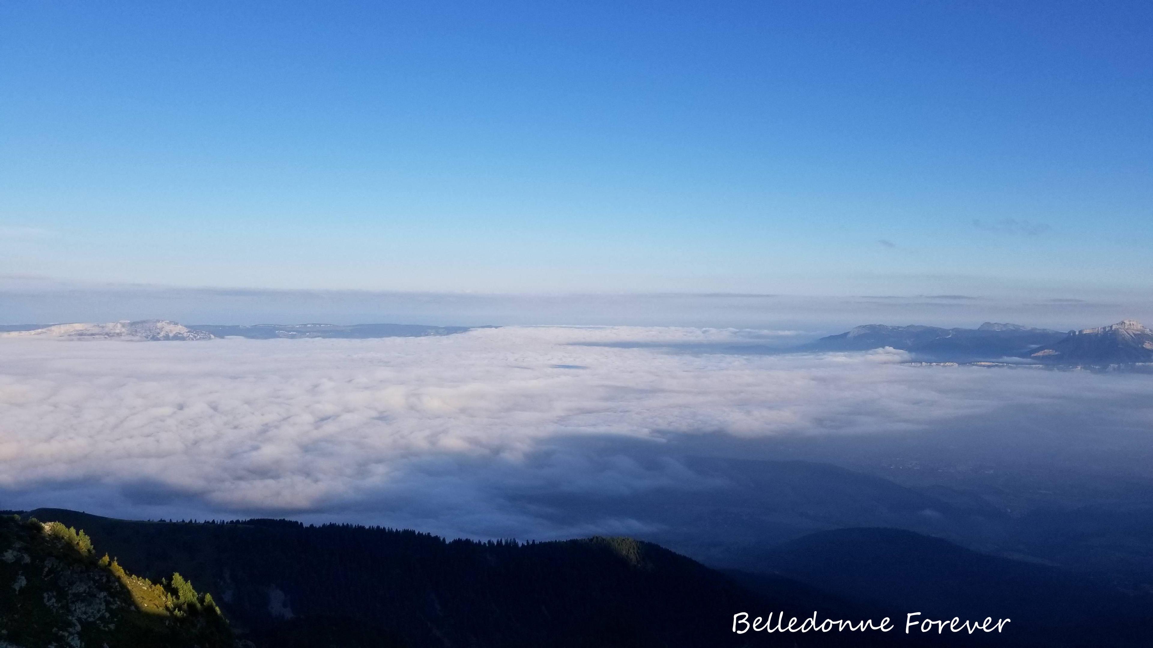 Re mer de nuages en matinée sur Grenoble A.P.