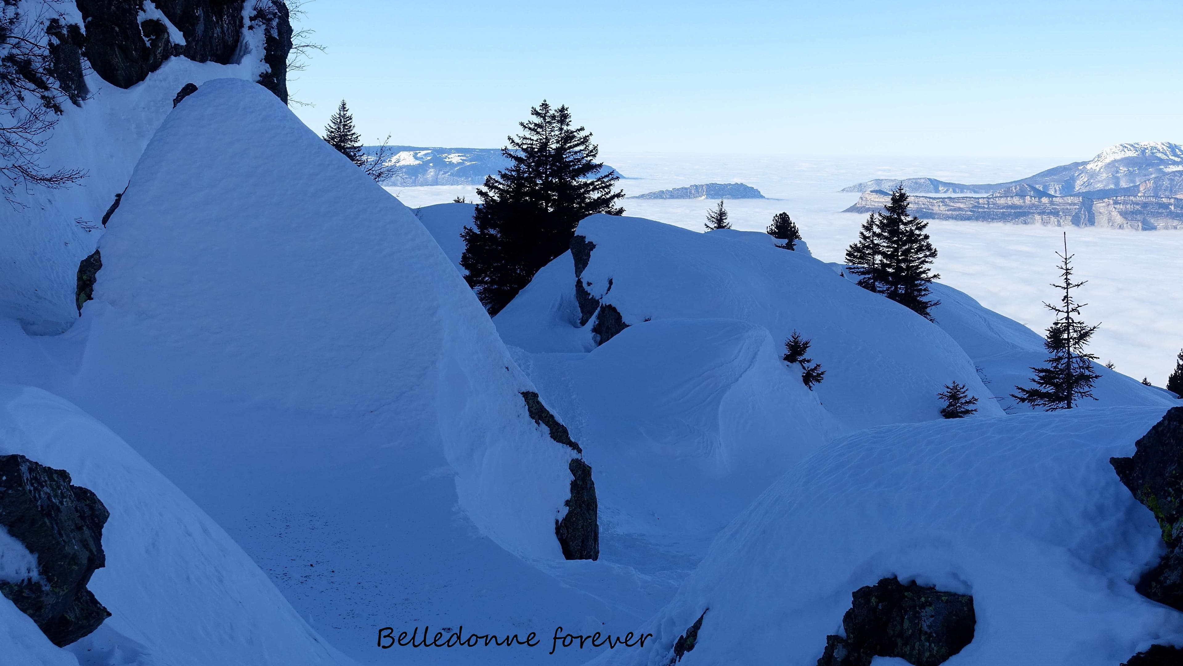 Neige travaillée par le vent A.P.