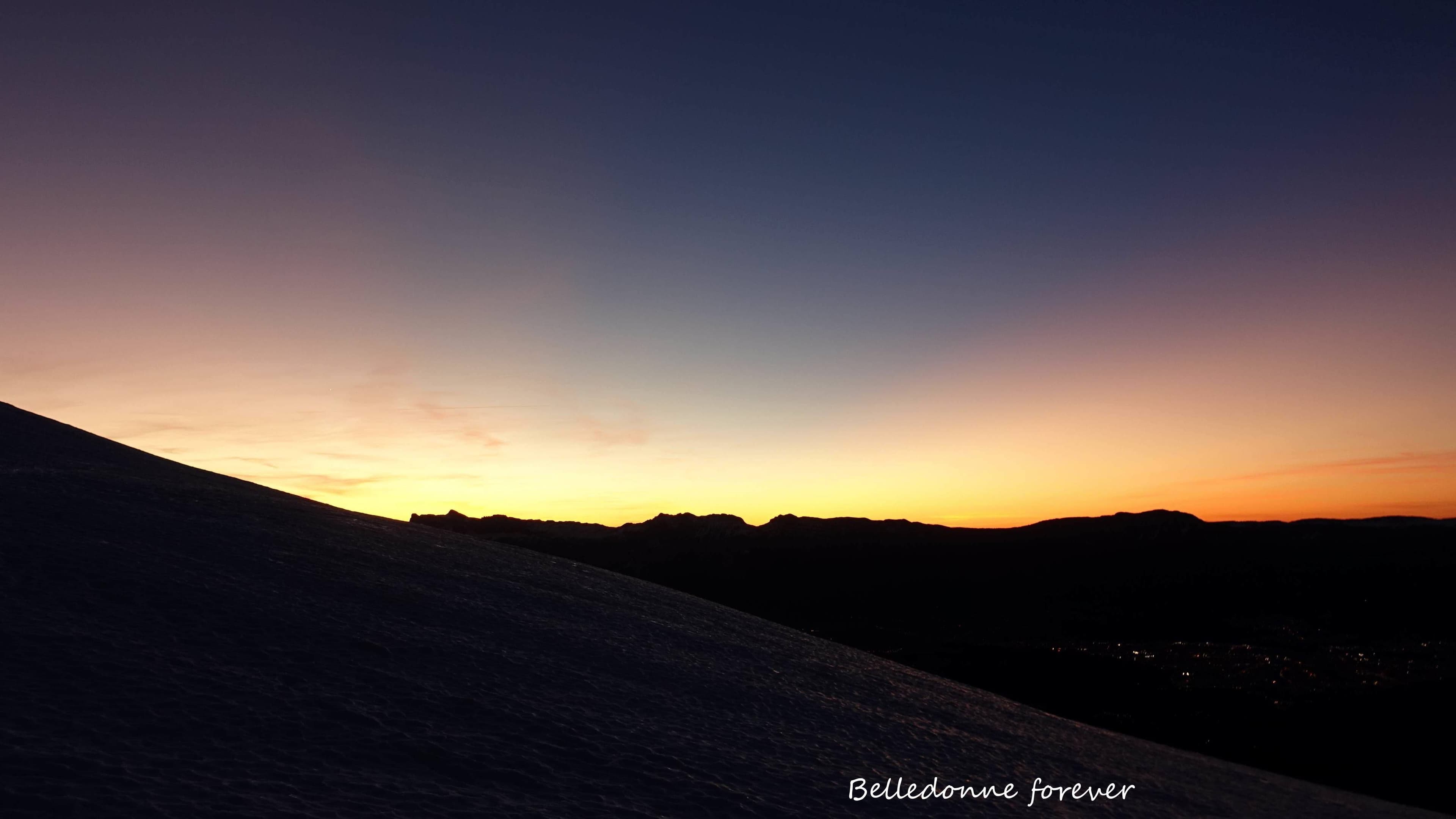 Fin d'année 2021 +11 degrés le soir à 1900m avec un léger vent de nord A.P.