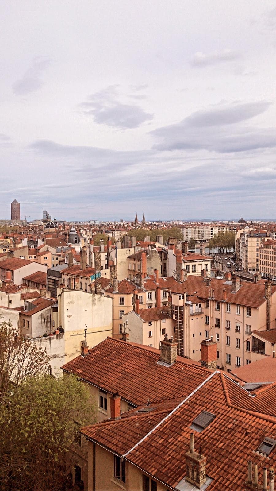 sur-les-toits