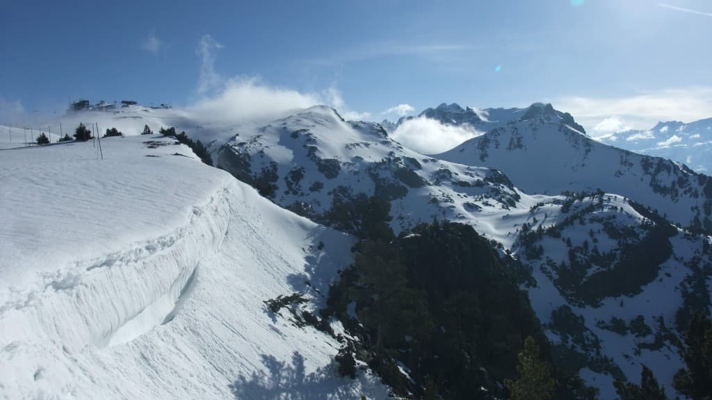 Il reste de la neige  A.P.