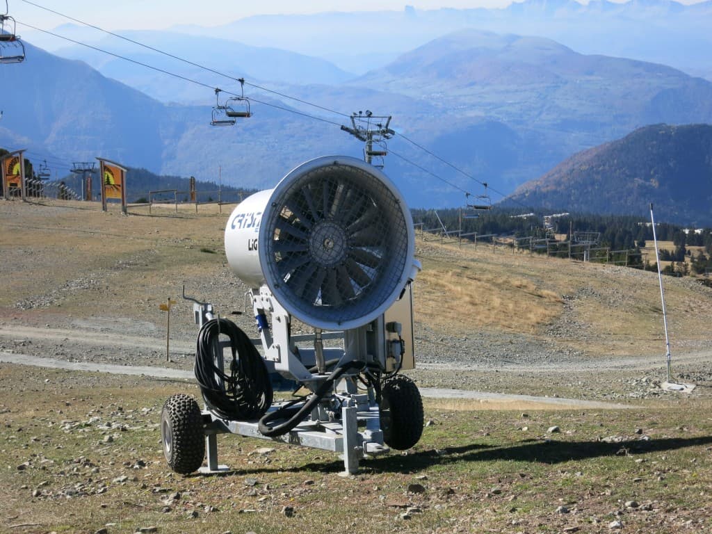 + 15°c les ''snowmaker'' sont de sortis !!! A.P.