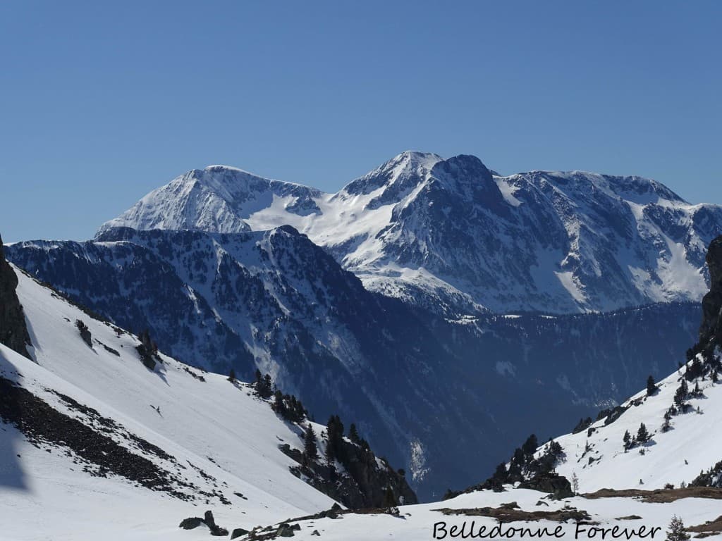 Vue sur le Taillefer 2857 m A.P.