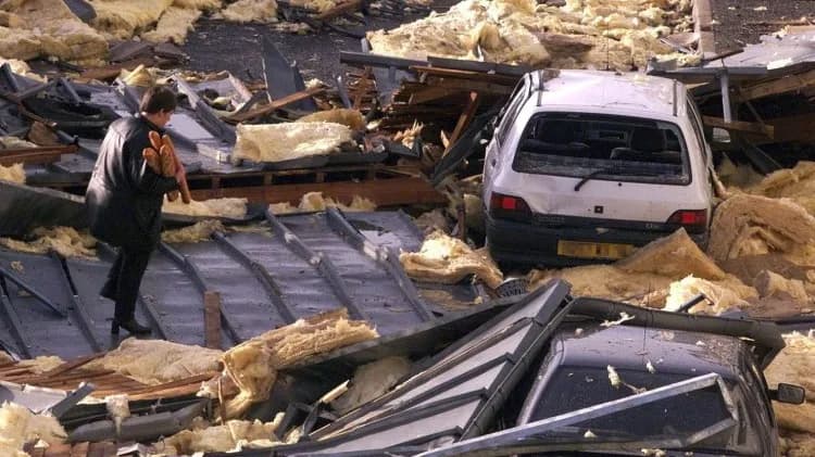 Image d'illustration pour Il y a 20 ans, les tempêtes Lothar et Martin dévastaient la France